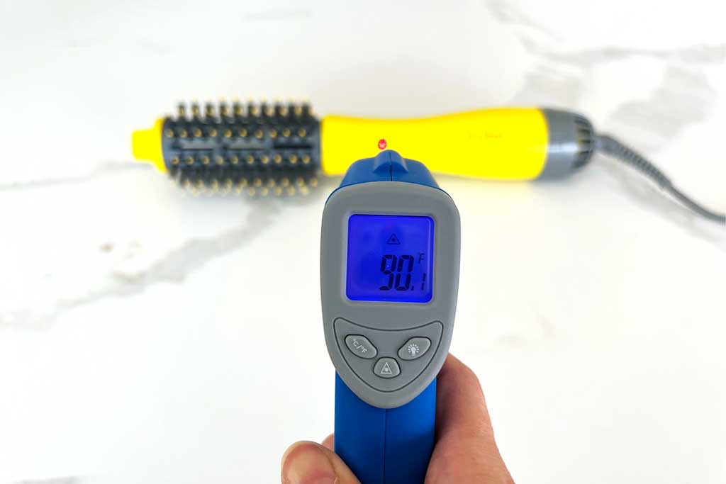 Drybar-The-Half-Shot-Blow-Dryer-Brush-handle-temperature