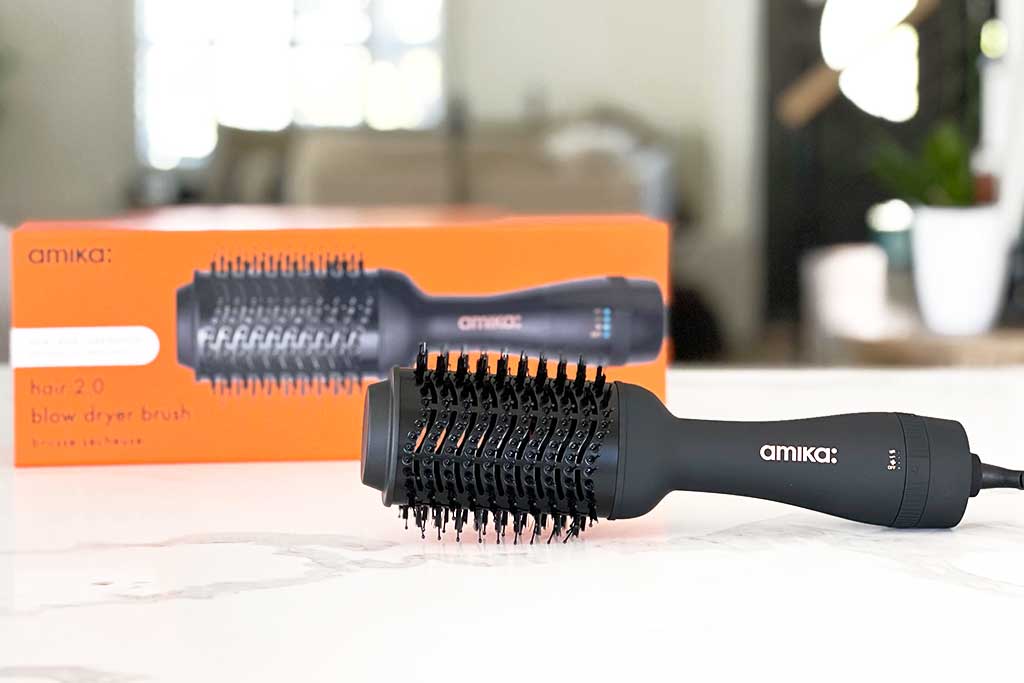 Amika-Hair-Blow-Dry-Brush-review-featured