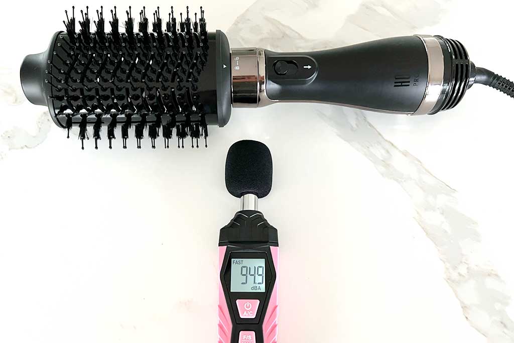 Hot-Tools-Black-Gold-One-Step-Detachable-Blowout-Volumizer-noise-level