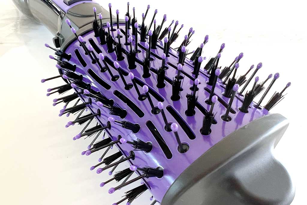 InfinitiPRO-by-Conair-The-Knot-Dr.-All-In-One-Oval-Dryer-Brush-bristles